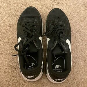 Women’s black and white air max US 9